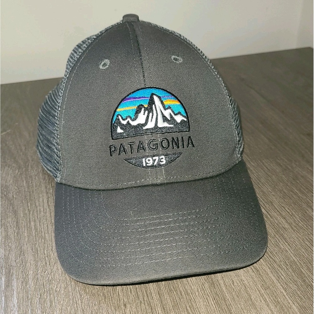 Patagonia 1973 Logo Trucker Hat Gray Mesh Snapback Cap Outdoor Hiking Fishing OS